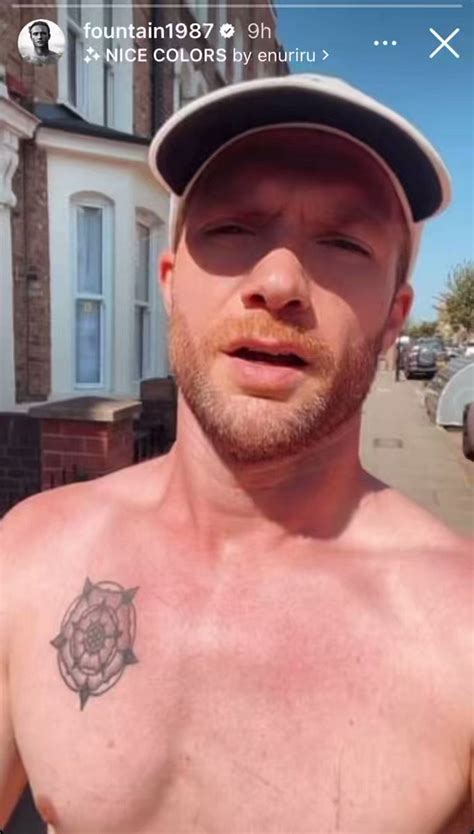 Celeb Lover On Twitter Chris Fountain Out Walking With His Top Off Is