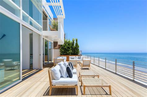 Oceanfront Malibu Beach House By Richard Meier Reduced To 62m Photos