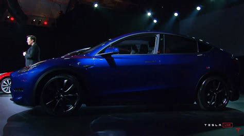 The performance version starts at $56,990. 2021 Tesla Model Y: фото, характеристики и цены ...