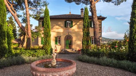 Under the Tuscan Sun | Tuscan house, Mediterranean style homes, Tuscany