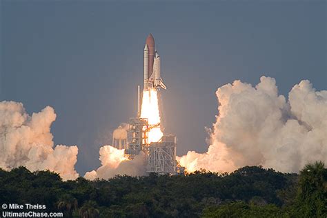 Space Shuttle Endeavour Launch Stock Photos Sts 118 Nasa