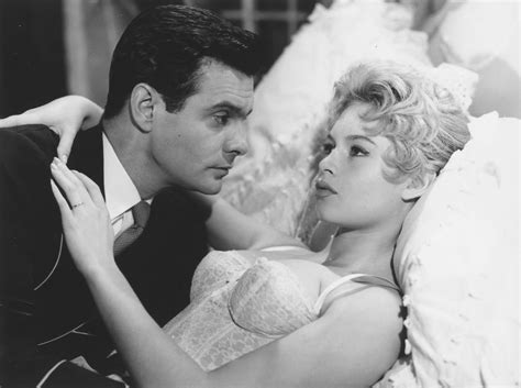 J'y appris l'amour familial et la beauté d'une terre. La Mariée est trop belle : pour Brigitte Bardot dans l'éclat de sa jeunesse (en Blu-ray et DVD)