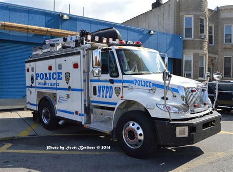 Nypd Esu 6 Truck Police Truck Emergency Vehicles Police Cars