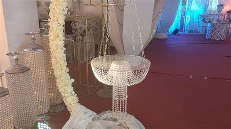 New Design Wedding Crystal Acrylic Cake Stand With Hanging Crystals