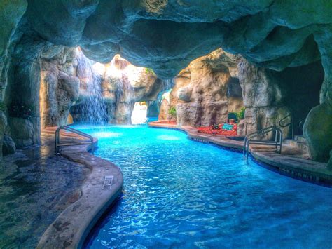 Tambien Tengo Una Cueva De Agua Debajo De Mi Casa Pool Luxury