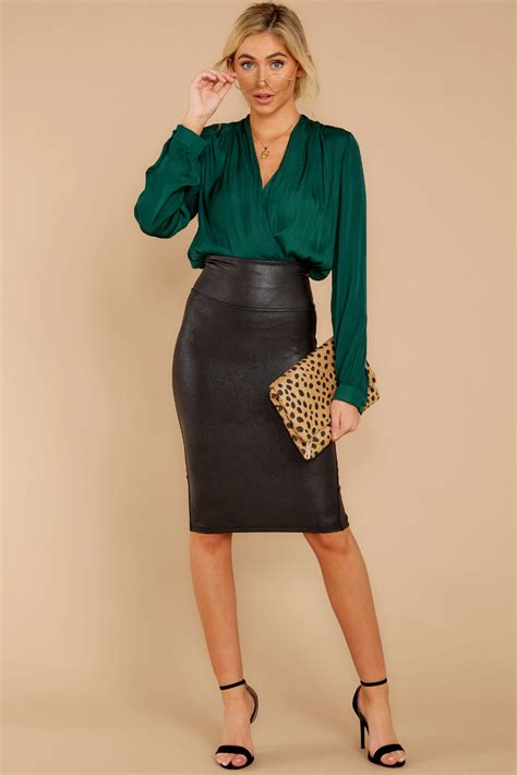 Black Faux Leather Pencil Skirt In 2020 Leather Pencil Skirt Outfit Pencil Skirt Outfits