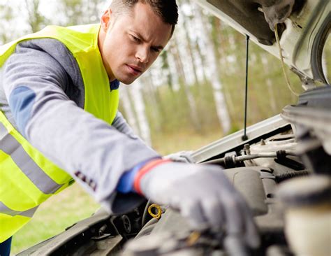 6 Situations Covered by Roadside Assistance | Personal Express