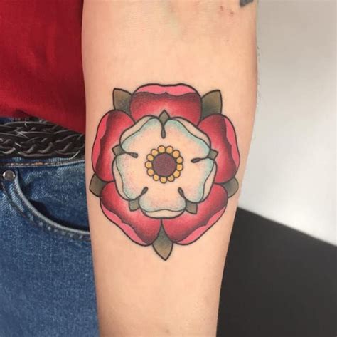 English Emblems The Heraldic Tudor Rose Tattoo Tattoodo Tudor Rose