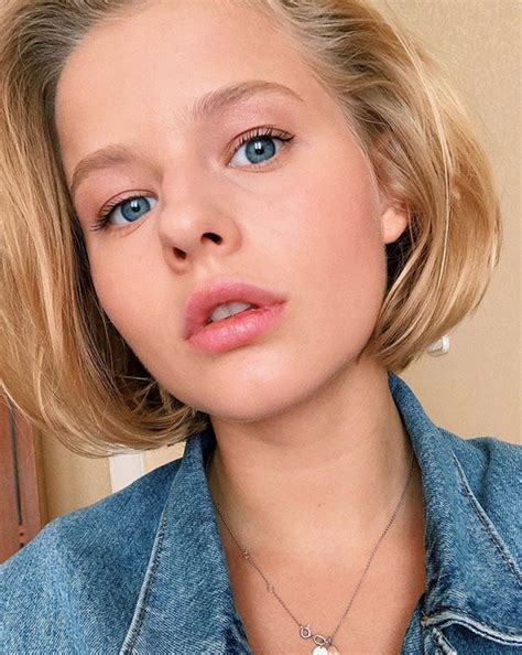 Режиссером работы выступил влад каптур, а продюсером — илья найшуллер. Саше Бортич 25: Яркие фото блондинки . Шоу-бизнес. Metro