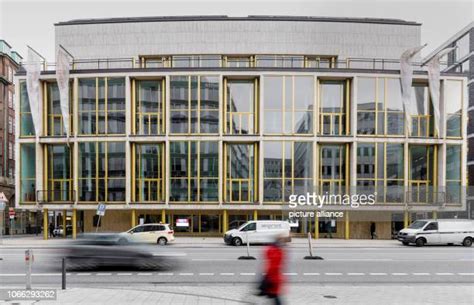 Hamburg State Opera Photos And Premium High Res Pictures Getty Images