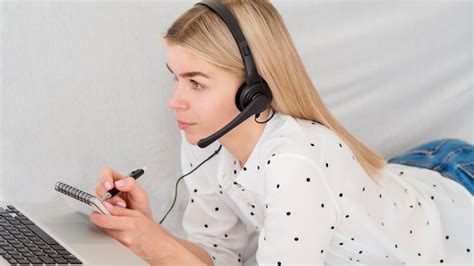 Premium Photo Woman Taking Notes From Online Course