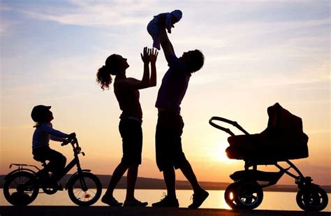 A família kedvenc sonkás szeletből és friss zöldségekből készített szendvicseknek olyan nagy sikere volt, hogy niki és bence már alig várják a következő farsangi reggelinket. familia - ULL - Noticias