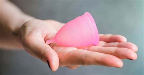Women Try Menstrual Cups For The First Time Huffpost Life