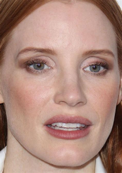 close up of jessica chastain at elle s 2017 women in hollywood awards makeup tips hair makeup