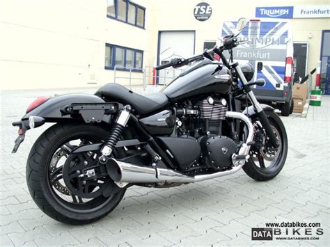 The engine produces a maximum peak output power of 98.00 hp (71.5 kw). 2011 Triumph Thunderbird Storm 1700 ABS with ...