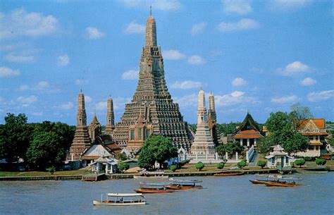 Temple Of Dawn Wat Arun In Bangkok Attraction In