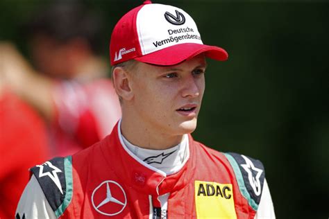 There was never a plan b for the son of corinna and michael schumacher, born on 22 march 1999. Mick Schumacher debuta sobre un DTM en Nürburgring - Motor.es