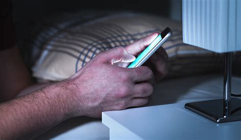 4 Reasons To Stop Using Smartphone At Bedtime Technology Side Effects