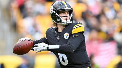 Steelers Legend Terry Bradshaw Says Kenny Pickett ‘is The Answer At Qb