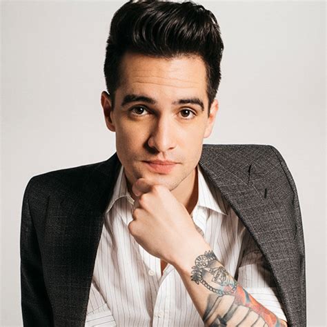 Panic At The Discos Brendon Urie Comes Out As Pansexual E Online Uk