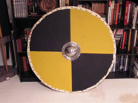 Occams Broadsword A Replica Viking Round Shield