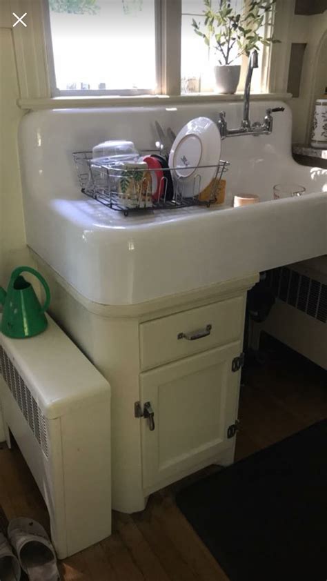 But before you can remove the sink, you first have open up the old cabinet underneath the kitchen sink. Love old school sinks/cabinets | Farmhouse sink kitchen, Kitchen sink design, Antique kitchen