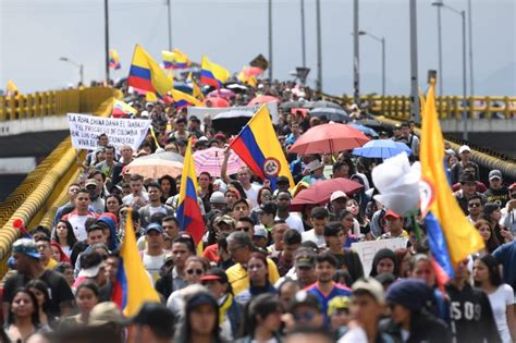Encuentra las últimas noticias sobre protestas en colombia en canalrcn.com. Las protestas masivas llegaron a Colombia. Motivos | AgendAR