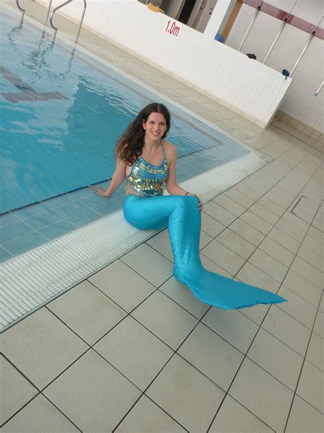 Scotlands First Mermaid School Has Opened In Glasgow The Scottish Sun