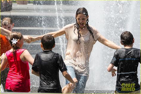 katie holmes soaking wet for mania days photo 2875563 katie holmes photos just jared