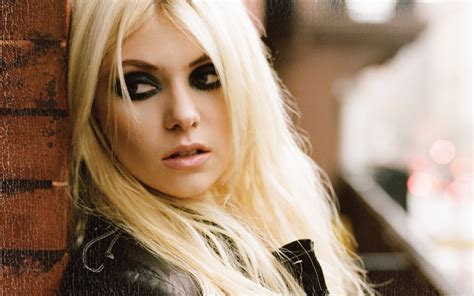 Taylor Momsen The Pretty Reckless Photo 40548955 Fanpop