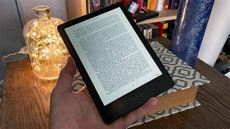 Amazon Kindle Vs Kindle Paperwhite Which Amazon Ereader Should You Buy
