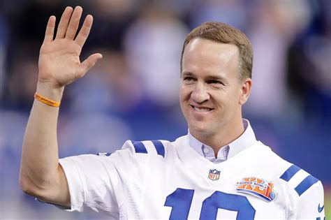 Watch Peyton Manning Speaks To The Tennessee Football Team Before A