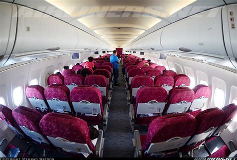 Airbus A320 232 Qatar Airways Aviation Photo 4374321