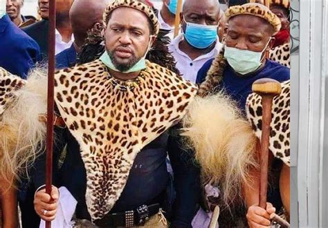 King misuzulu sinqobile kazwelithini was born 23 september 1974 for hlabisa, kwazulu. 8 cows and R50 000 in cash lobola for new Zulu Queen - R1 million for Khanyi Mbau