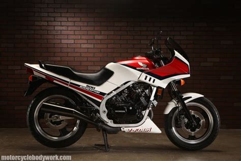 '86 honda vf500f interceptor, ninth bike, like this one, nice small v4. Gen 1 - 1984 Honda VF500F Interceptor - Rare SportBikes ...