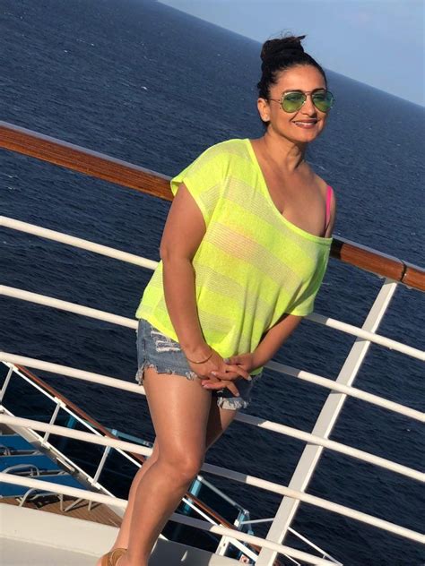 Divya Dutta On Twitter Divya Dutta Bollywood Actress Hot Photos