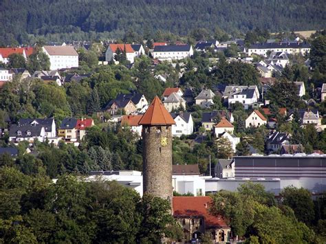 The economy is mainly based on textile manufacturing, food processing and machine industry. Webcam von Auerbach Vogtland