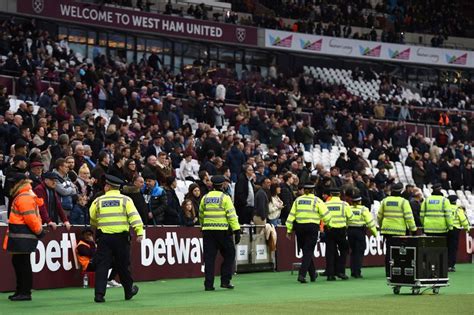 West Ham Fans Invade Pitch Force Team Owners To Flee Seats The Seattle Times