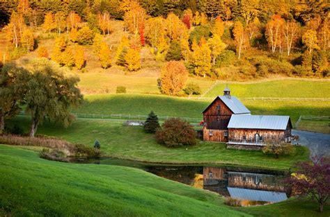 19 Beautiful Barns To Get You In The Fall Spirit Landscape Country