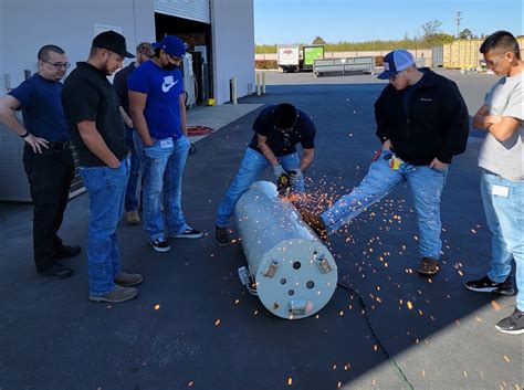 HVAC/R and Facilities Maintenance Professionals Average Pay | DeHart