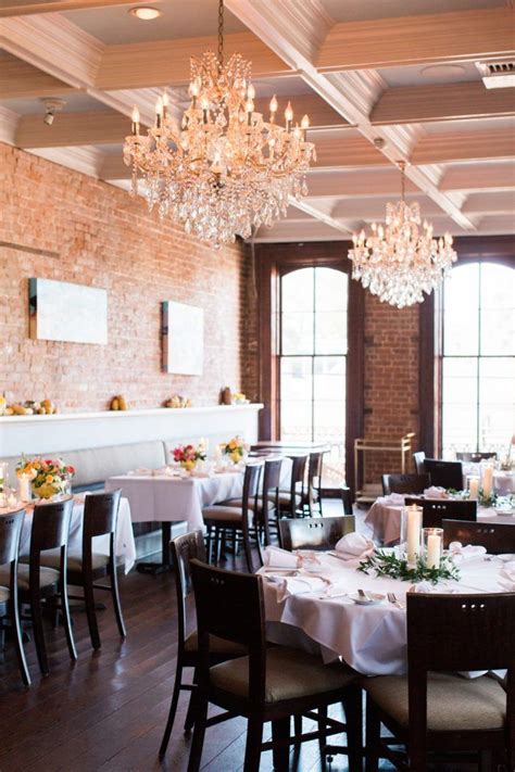 Modern New Orleans Destination Wedding With Colorful Style