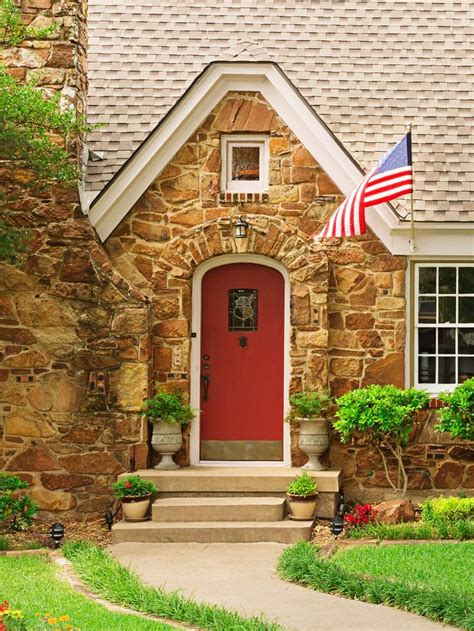 After all, it's not something you can do yourself in over the weekend as you would a spare room and choosing an exterior paint color can depend on a number of factors, including the location, the house's architecture, and the rules of the local historical. Curb Appeal Ideas From Dallas, Tx. | Curb appeal, House ...