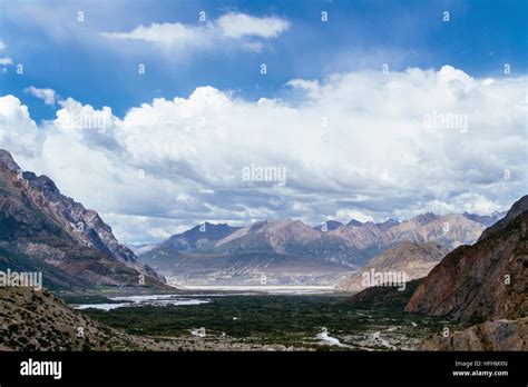 Rawu Nyingchi Tibet The Beautiful Mountain View Stock Photo Alamy