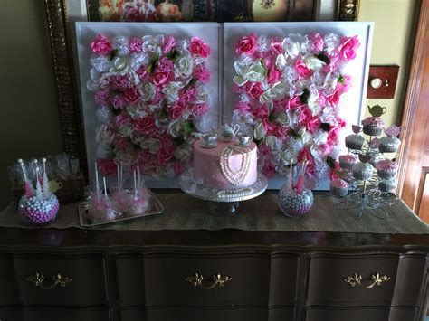Jul 26, 2020 · one trip to dollar tree with a few bucks can net you some nice cool but cheap room decor or have you on your way to the party with a quick inexpensive diy gift. DIY flower backdrop. Flowers for dollar tree. | Flower ...