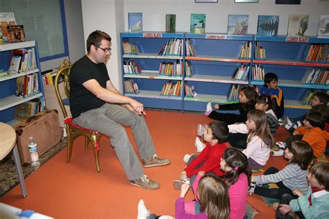 contacontes dia del llibre infantil agència de lectura del barranquet basketball court sports