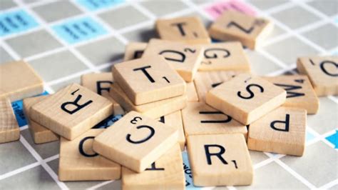 22 Two Letter Words To Boost Your Scrabble Score