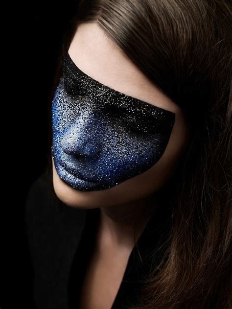 Black And Blue Pointalism I Like This Pointillism On Her Face On Her