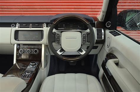 The suv is priced from $93,350 (price in the us excluding import taxation). Range Rover 3.0 TDV6 Vogue SE 2017 review Autocar