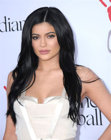 Kylie Jenner Just Went Full Blown Mermaid With This Gorgeous New Hair Color