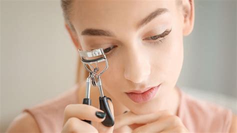 heated vs regular eyelash curlers ultimate guide to the perfect curl